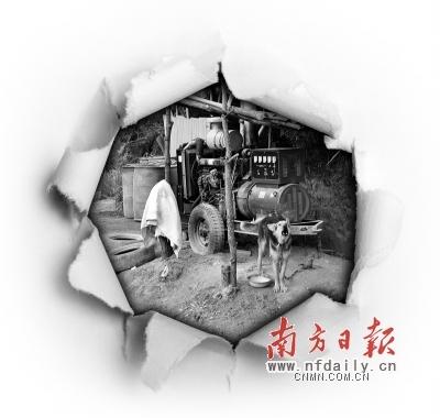 工棚內人去犬吠。