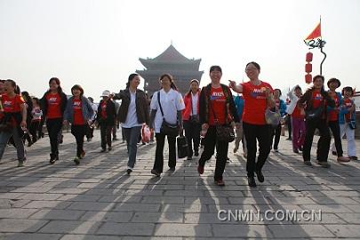 B.我運動我快樂我健康。陜西有色西安勘察設(shè)計研究院女職工積極開展文化體育活動。 (1)
