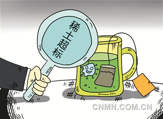 茶葉稀土標(biāo)準(zhǔn)或?qū)⑿薷? /></p>
<p> </p>
<p>　　近日，國家衛(wèi)計(jì)委食品司一行赴福建調(diào)研茶葉稀土標(biāo)準(zhǔn)修改案。茶葉稀土標(biāo)準(zhǔn)問題，多年來給福建茶業(yè)造成極大傷害，致使福建茶人在創(chuàng)業(yè)中處處遭遇憋屈。據(jù)與會(huì)的茶界人士介紹，國家衛(wèi)計(jì)委表示，將根據(jù)基礎(chǔ)研究和風(fēng)險(xiǎn)評估結(jié)果，研究修訂稀土限量標(biāo)準(zhǔn)，不久后或?qū)⒊雠_新的稀土標(biāo)準(zhǔn)。<br />　　稀土標(biāo)準(zhǔn)是什么<br />　　據(jù)中國工程院院士、著名茶學(xué)專家陳宗懋介紹，稀土是原子序數(shù)從57-71的鑭系元素以及與鑭系元素性質(zhì)相似的釔、鈧，共17種元素，在自然界以氧化物或含氧酸鹽礦物形式存在。中國是稀土資源大國，占世界稀土資源41.36％。植物體內(nèi)稀土元素受土壤、氣候與物種等多方面影響?；◢弾r與片巖風(fēng)化形成的土壤中山核桃稀土含量2300mg/kg，普通土壤則為3mg/kg。茶樹對釔吸收較多，對鈰吸收較少。茶樹的不同位置，對稀土的吸收量也不同，一般來說，根＞莖＞老葉＞成熟葉＞葉柄＞芽頭，所以，以成熟葉和老葉為原料做成的茶葉，其稀土含量一般容易高于以芽頭做成的茶葉。<br />　　2005年我國衛(wèi)生部GB2762-2005《食品中污染物限量》，茶葉稀土標(biāo)準(zhǔn)為2mg/kg；2013年6月GB2762-2012正式實(shí)施，為審慎處置稀土限量問題，經(jīng)審議，暫不取消現(xiàn)行標(biāo)準(zhǔn)中稀土限量指標(biāo)。此后，國內(nèi)不少產(chǎn)茶區(qū)出現(xiàn)茶葉稀土超標(biāo)的嚴(yán)重現(xiàn)象，茶界多方呼吁。<br />　　稀土對人體影響有限<br />　　那么，稀土對人體的影響到底怎么樣呢？陳宗懋認(rèn)為，適量攝入稀土元素有益健康，稀土具有抗凝血、抗腫瘤、抗動(dòng)脈硬化、消炎殺菌、治療燒傷等作用；而如果過量攝食稀土元素，則會(huì)損害大腦、加重肝腎負(fù)擔(dān)、損害免疫功能、影響女性生殖功能、損害心臟功能，引起血液成分變化、輻射及引發(fā)多種急性中毒現(xiàn)象等。盡管稀土有好壞兩方面作用，但國際食品法典委員會(huì)CAC、澳大利亞、新西蘭、日本、美國和我國臺灣地區(qū)都未規(guī)定食品中稀土元素管理要求。<br />　　陳宗懋曾進(jìn)行了專門的實(shí)驗(yàn)。他說，每天每人最大飲茶量13克，茶葉中稀土最大含量13.8mg/kg，浸出率按烏龍茶泡茶時(shí)的最大浸出率62%，那么，人一天通過飲茶而攝入的稀土量最大值為128.34微克，僅占每天允許攝入量的0.84%—2.25%。按照WHO的規(guī)定，凡攝入量低于規(guī)定值的5%以下，對該化合物的評價(jià)為安全的。<br />　　稀土標(biāo)準(zhǔn)或?qū)⒏淖?br />　　這些年，國內(nèi)專家對稀土標(biāo)準(zhǔn)的存與廢以及什么樣的標(biāo)準(zhǔn)比較合理的爭議就一直沒有停止過。<br />　　近日，國家衛(wèi)計(jì)委食品司一行赴福建調(diào)研茶葉稀土標(biāo)準(zhǔn)修改案。在福州和安溪，調(diào)研會(huì)上，有關(guān)專家和茶企慷慨陳詞，認(rèn)為茶葉稀土標(biāo)準(zhǔn)的不合理，給茶企帶來極大傷害。<br />　　關(guān)于茶葉中稀土等污染物限量問題，國家衛(wèi)計(jì)委表示，2013年，已委托國家食品安全風(fēng)險(xiǎn)評估中心開展稀土相關(guān)研究工作。目前已經(jīng)完成了部分工作，下一步將繼續(xù)深入研究。國家衛(wèi)計(jì)委將根據(jù)基礎(chǔ)研究和風(fēng)險(xiǎn)評估結(jié)果，研究修訂稀土限量標(biāo)準(zhǔn)。</p> </div>
                    <p class=