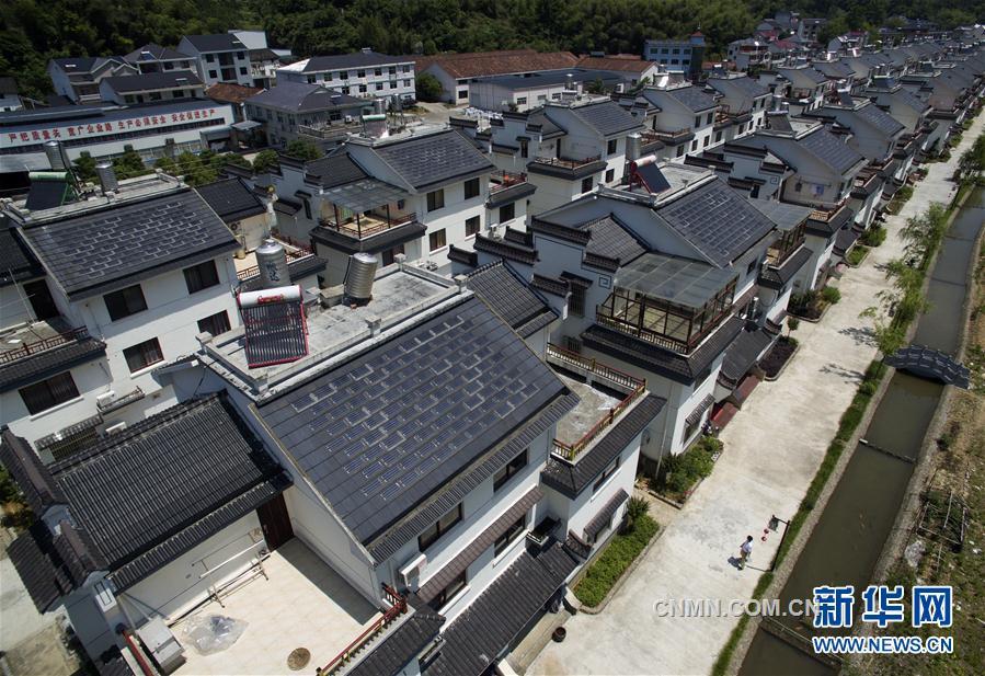 浙江建德：光伏瓦節(jié)能助脫貧