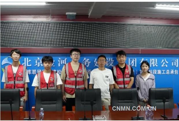 記江西理工大學(xué)與河海大學(xué)聯(lián)合攻關(guān)團(tuán)隊(duì)