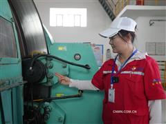 亞克斯公司戰(zhàn)高溫保生產(chǎn)